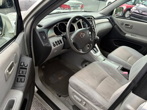 Used 2005 Toyota Highlander Limited image 7