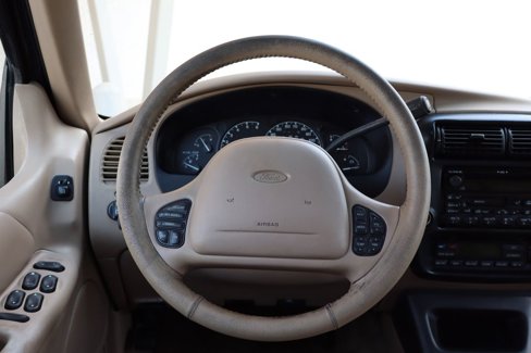 Used 2000 Ford Explorer Eddie Bauer image 17