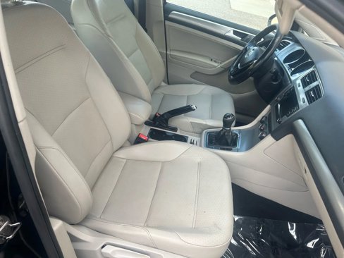 Used 2015 Volkswagen Golf TDI SEL image 15