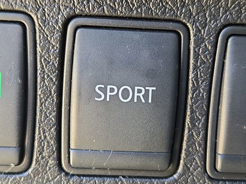 Used 2016 Nissan Sentra SV image 28