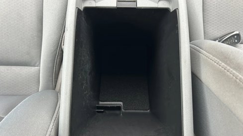 Used 2022 Chevrolet Malibu LT image 33