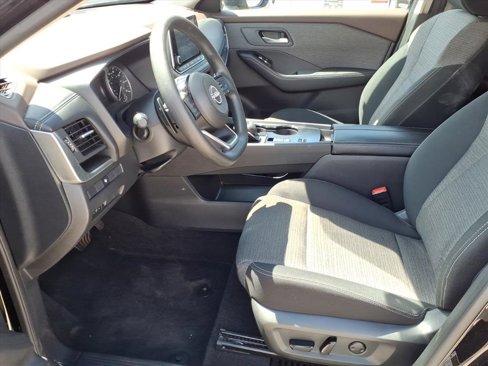 Used 2023 Nissan Rogue SV image 16