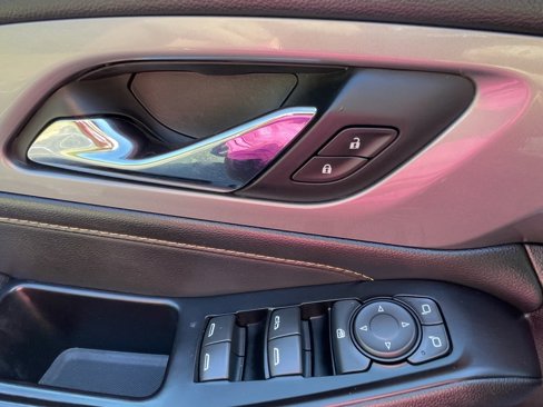 Used 2019 Chevrolet Traverse LT image 27