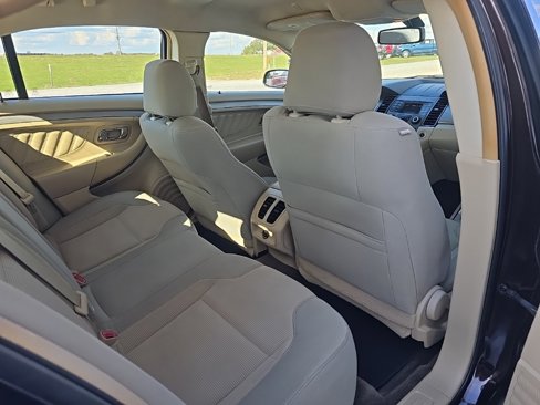 Used 2013 Ford Taurus SEL image 19