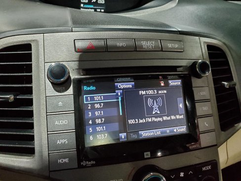 Used 2015 Toyota Venza XLE image 30