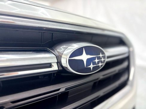 Used 2019 Subaru Outback 2.5i Touring image 10