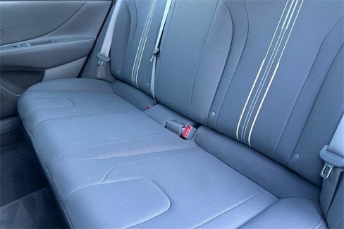Used 2024 Hyundai Elantra SEL image 12