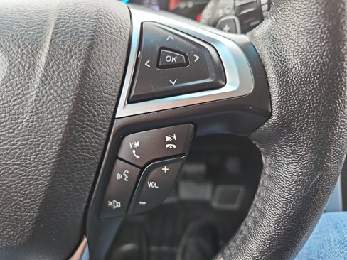 Used 2018 Ford Edge Titanium image 26