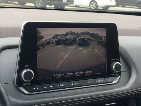 Used 2023 Nissan Rogue SV image 27