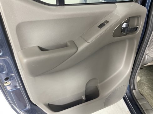 Used 2017 Nissan Frontier SV image 33