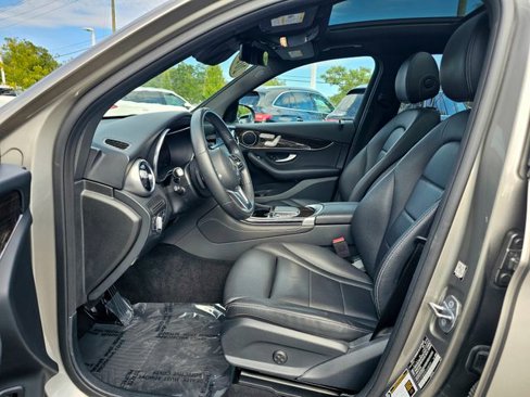 Certified 2020 Mercedes-Benz GLC 300 4MATIC image 17