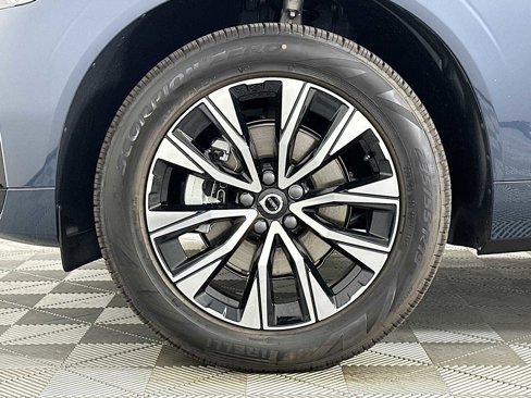Used 2025 Volvo XC60 B5 Core w/ Protection Package Premier image 26
