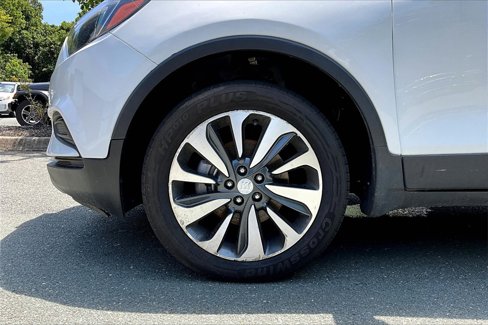 Used 2021 Buick Encore Preferred w/ Safety Package image 32