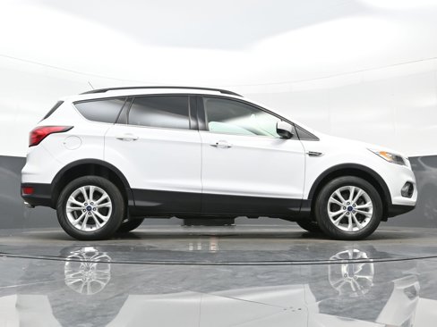 Used 2019 Ford Escape SEL image 26