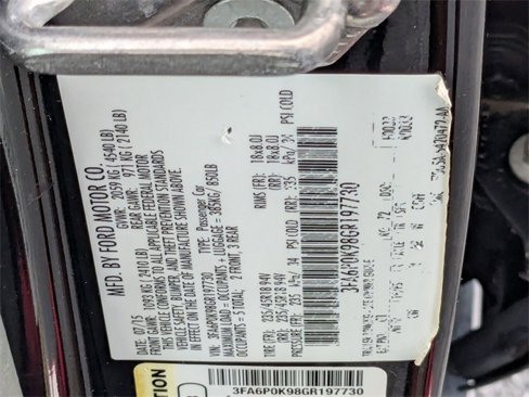 Used 2016 Ford Fusion Titanium image 38