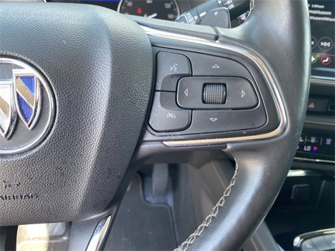 Used 2023 Buick Envision Essence image 37
