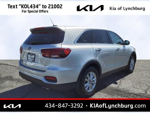 Used 2020 Kia Sorento LX image 4