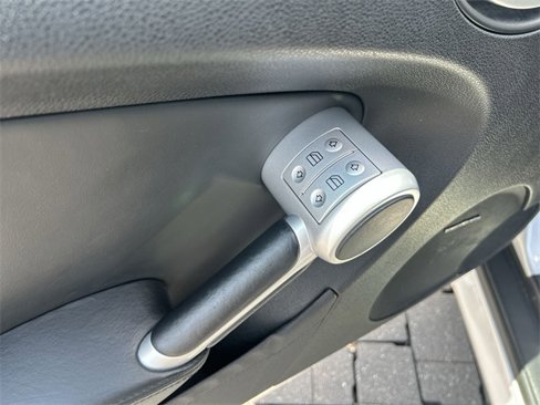 Used 2006 Mercedes-Benz SLK 55 AMG image 33