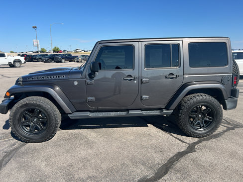 Used 2017 Jeep Wrangler Unlimited Sahara image 2