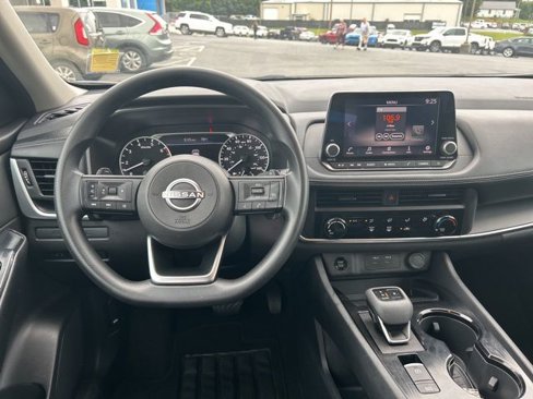 Used 2024 Nissan Rogue S image 14