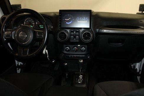 Used 2015 Jeep Wrangler Unlimited Sport image 14
