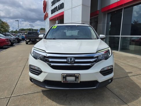 Used 2018 Honda Pilot Touring image 2