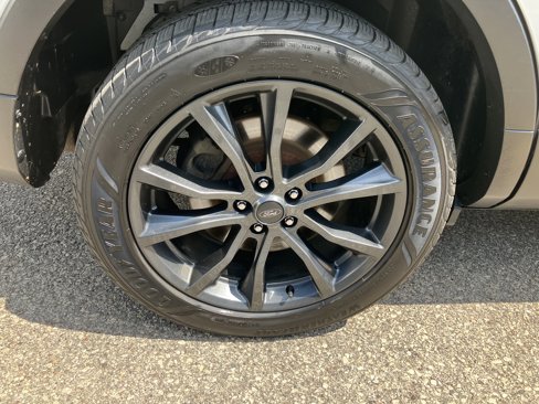 Used 2017 Ford Explorer XLT w/ Equipment Group 202A image 19