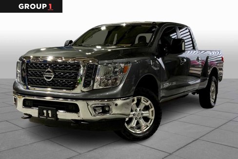 Used 2016 Nissan Titan SV image 1