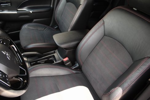 Used 2023 Mitsubishi Outlander Sport ES image 4