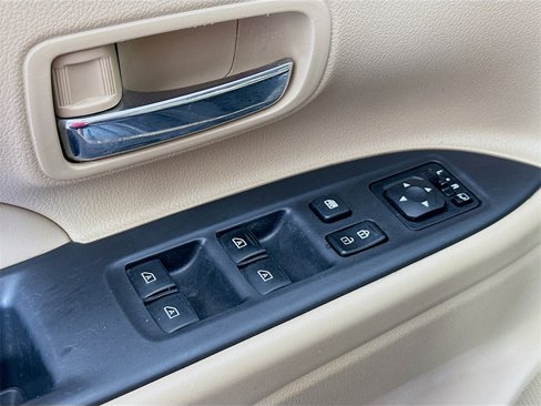 Used 2019 Mitsubishi Outlander SEL image 17