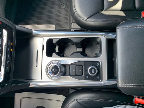Used 2020 Ford Explorer XLT w/ Equipment Group 202A image 25