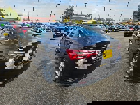 Used 2021 Chevrolet Malibu LT image 9