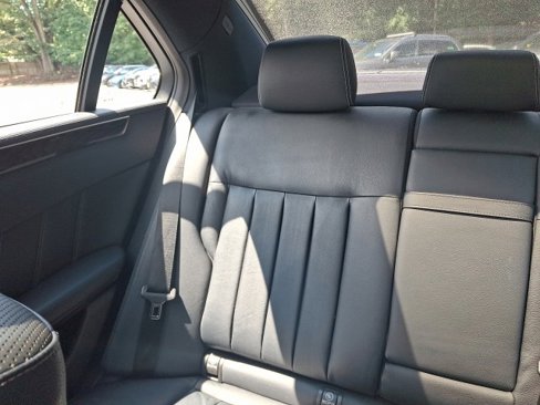 Used 2015 Mercedes-Benz E 400 4MATIC Sedan image 18