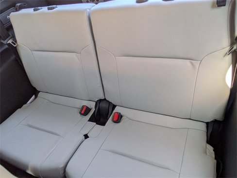 Used 2023 Mitsubishi Outlander SEL image 27