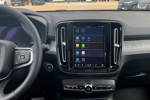 New 2025 Volvo XC40 B5 Plus w/ Protection Package Premier image 8