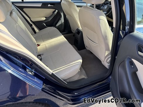 Used 2012 Volkswagen Jetta SEL image 21