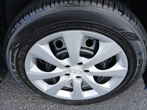 Certified 2021 Toyota Corolla LE image 9