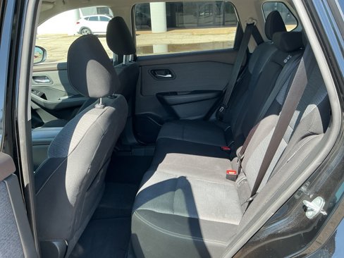Used 2021 Nissan Rogue SV image 13