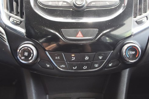 Used 2018 Chevrolet Cruze Premier image 33