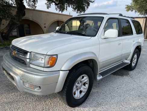 Used 2001 Toyota 4Runner Limited image 3