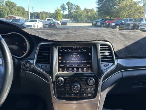 Used 2014 Jeep Grand Cherokee Overland w/ Advanced Technology Group image 20