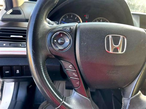 Used 2015 Honda Crosstour EX-L image 16