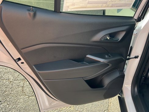 New 2025 Chevrolet Trax LT w/ Driver Confidence Package image 17