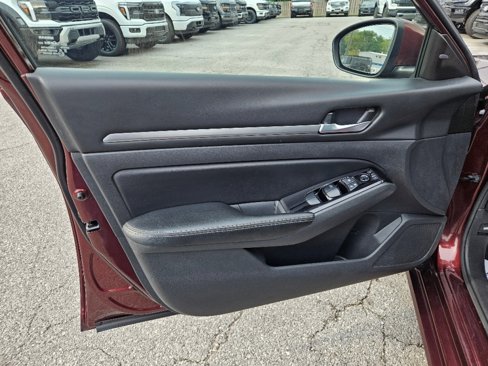 Used 2023 Nissan Altima 2.5 SV image 23