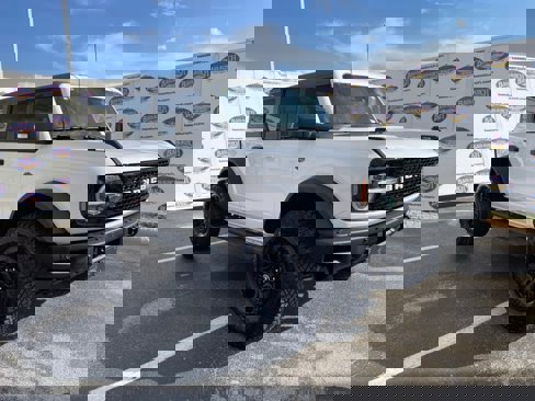 Certified 2024 Ford Bronco Wildtrak image 2