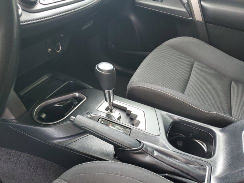 Used 2018 Toyota RAV4 XLE image 11
