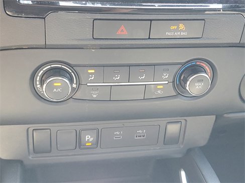 Used 2022 Nissan Frontier SV w/ Technology Package image 18