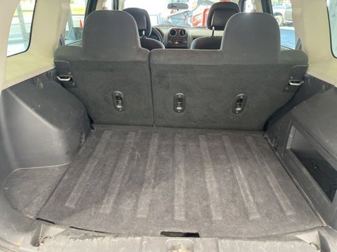 Used 2013 Jeep Patriot Sport image 10