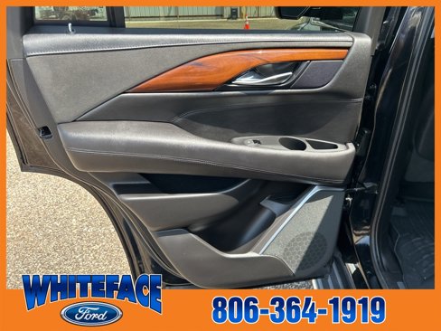 Used 2018 Cadillac Escalade Luxury image 33