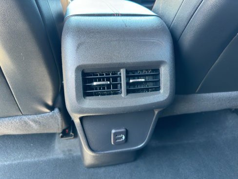 Used 2023 Chevrolet Equinox RS image 11
